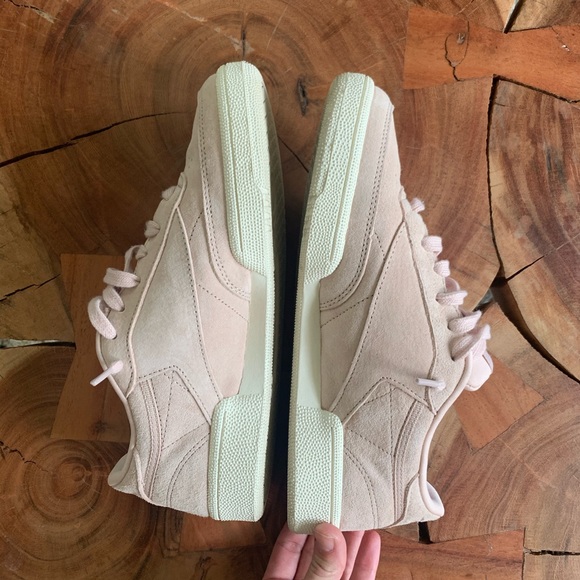 Classic Vintage Reebok’s - Picture 8 of 10